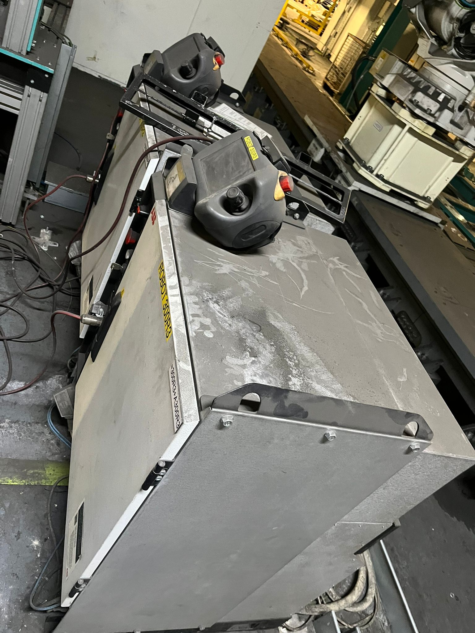 Robot industriel ABB IRB6700-205/2.80