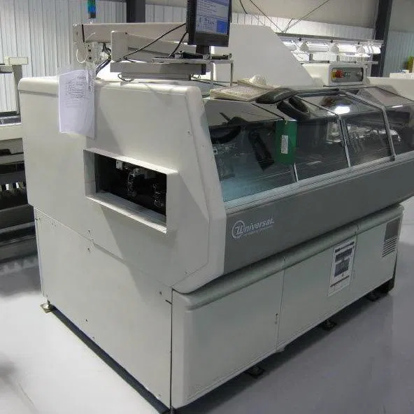 Machine de placement UNIVERSAL 6380A Radial 8