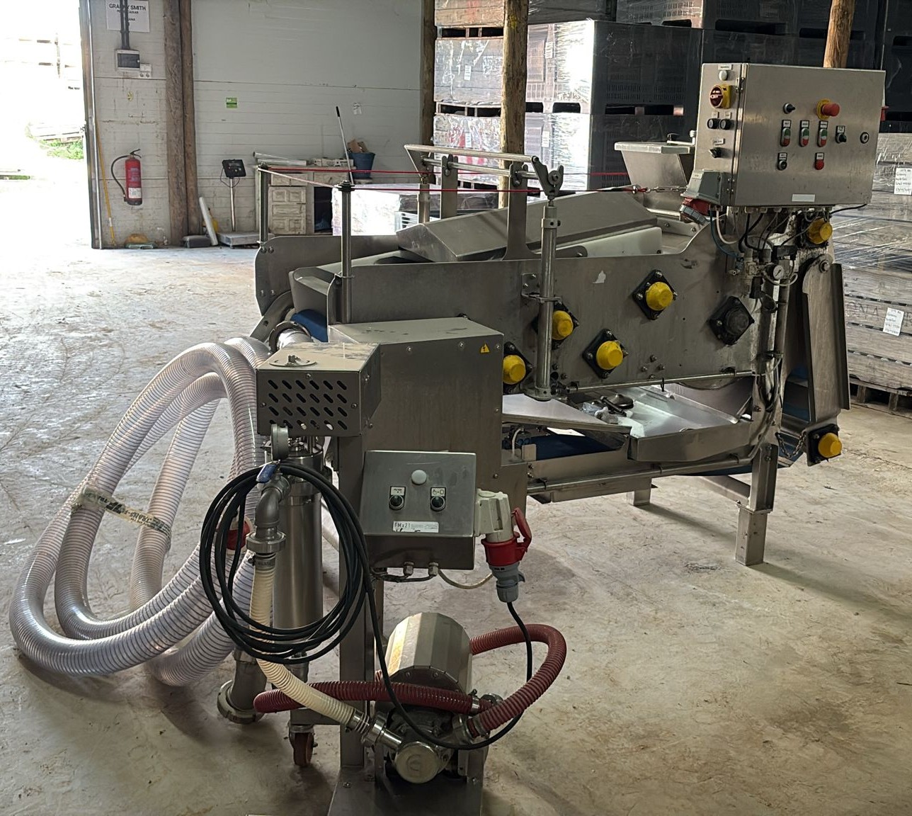 Presse à bande Sraml 1500kg/h pour l'extraction en continu du jus de pommes broyées