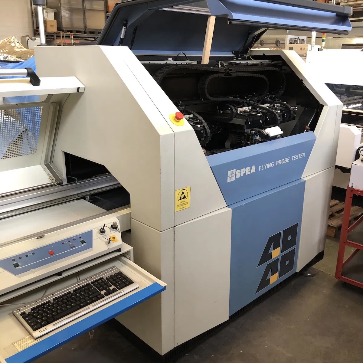 Machine de test et réparation SPEA 4040