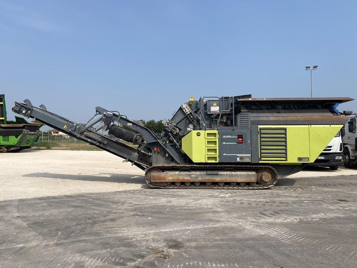 Machine-outil RUBBLE MASTER RM90GO!