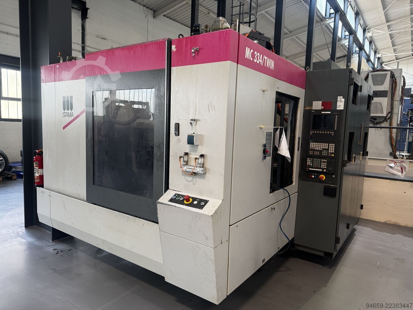 Vertical machining center STAMA MC 334