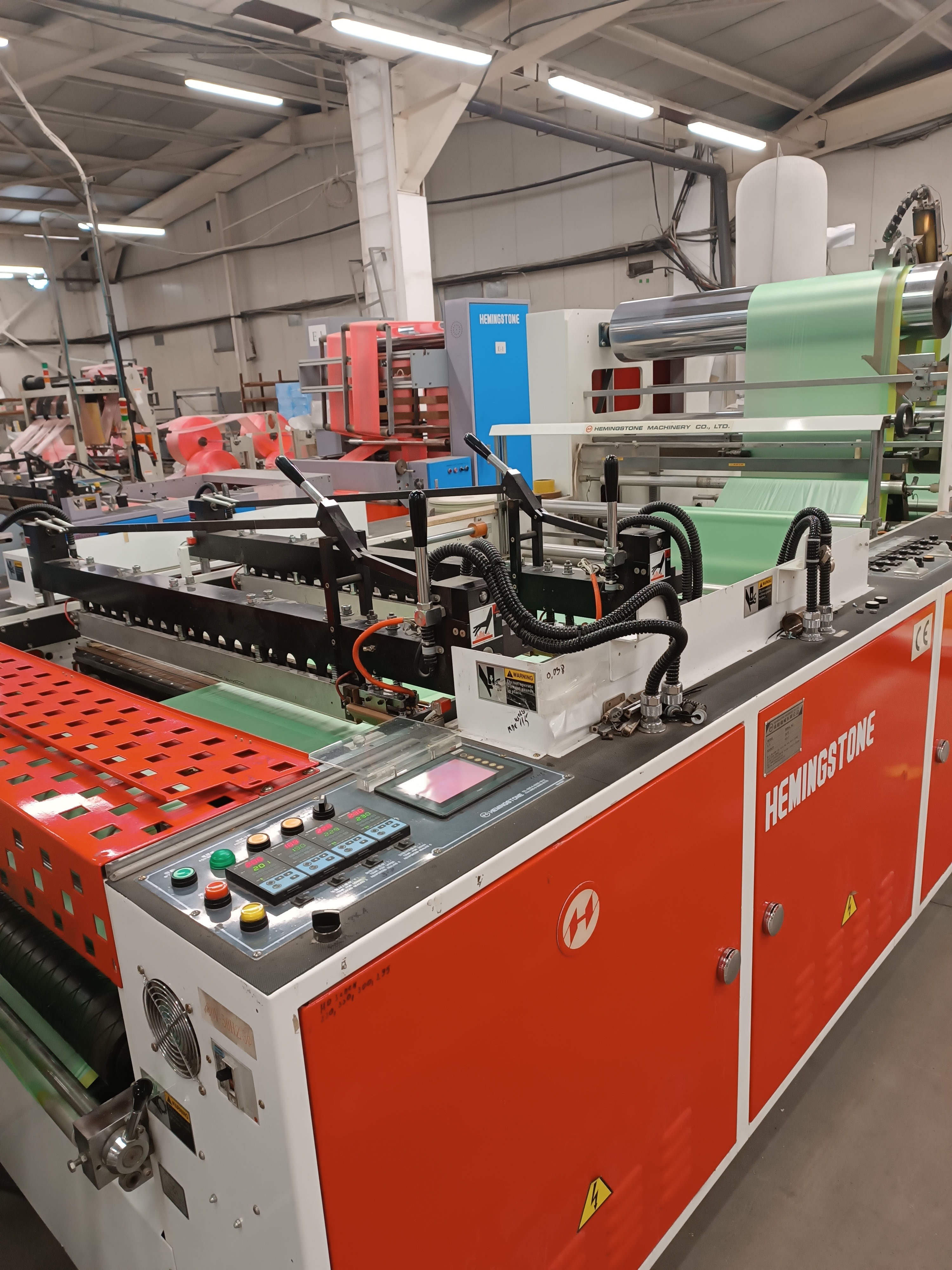 Machine pour le plastique HEMINGSTONE HM-1250MSR+IL