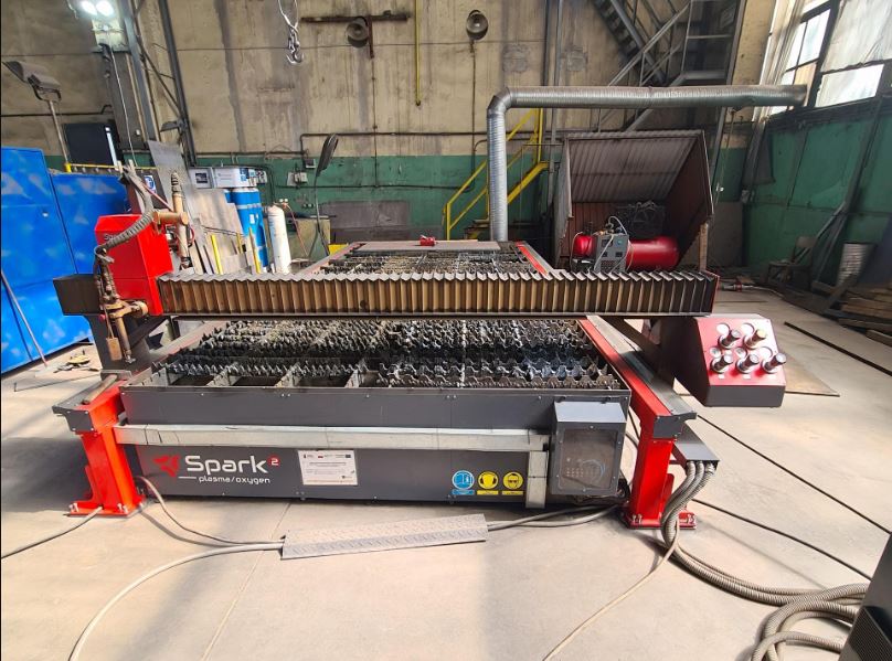 Machine de découpe plasma / gaz UNI-KAT SPARK 2