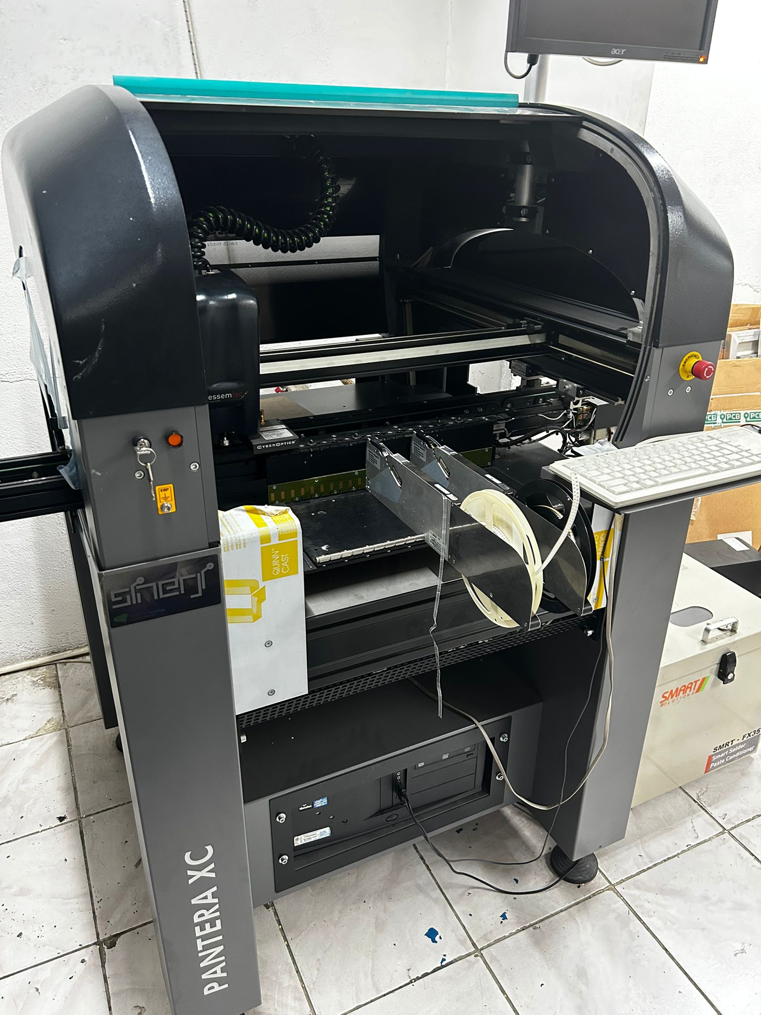 Machine de placement Essemtec Pantera XC