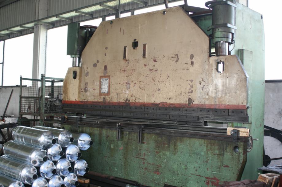 Presse plieuse Jelsingrad LVD HAP 165/4000