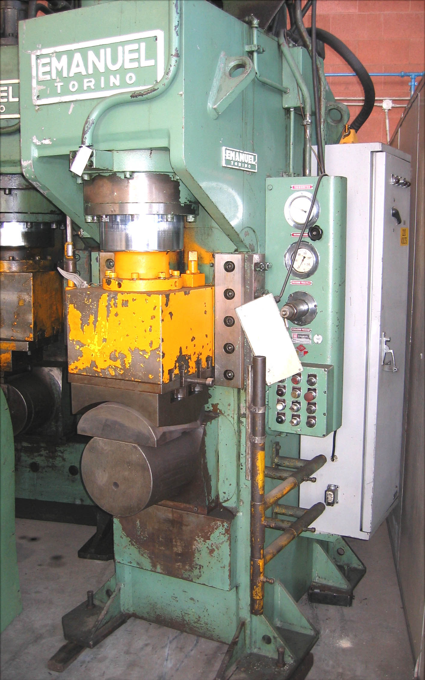 Presse à estamper EMANUEL MB 160