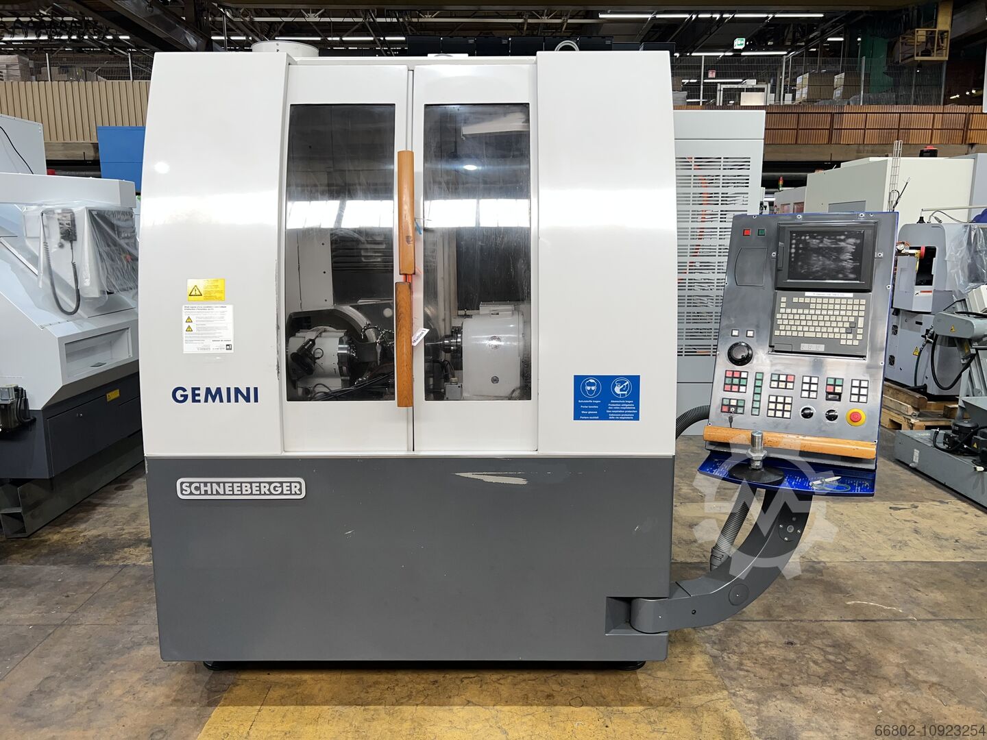CNC tool grinding machine Schneeberger DMR Gemini