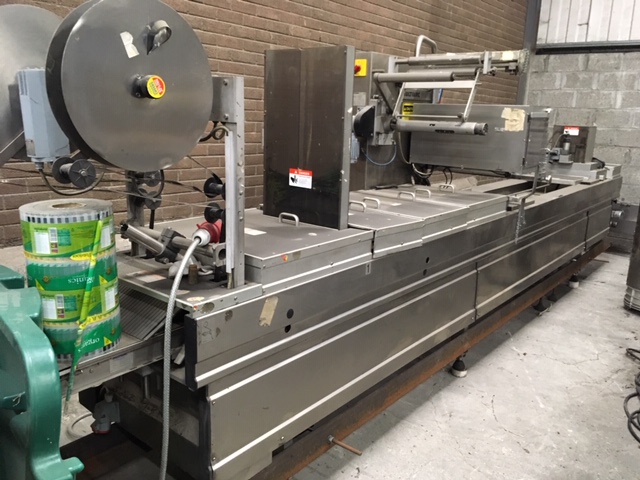 Ligne de formage remplissage operculage Multivac R230