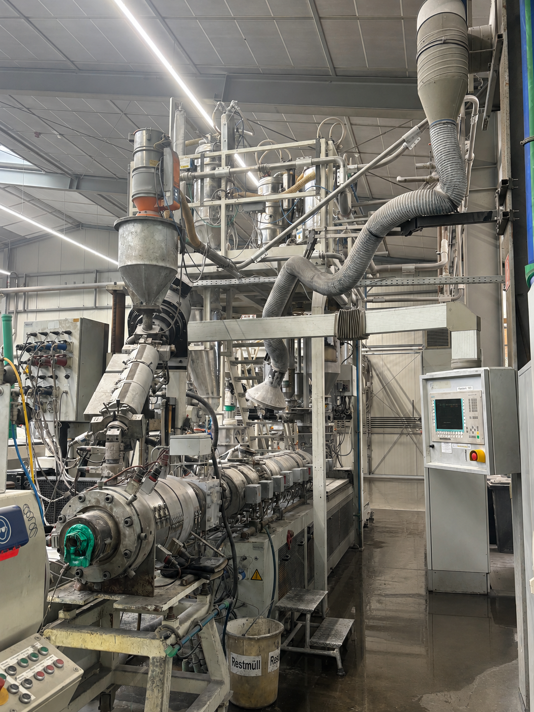 EXTRUDEUSE À DOUBLE VIS Reifenhäuser EXTRUDEUSE RZE 85 41D