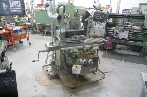 Fraiseuse universelle VILH. PEDERSEN VPU 200