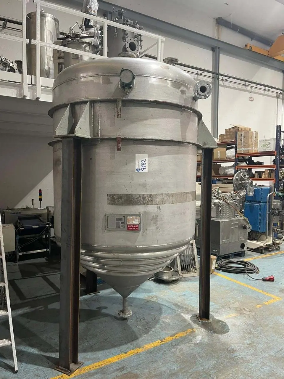 RESERVOIR AGUILAR D'OCCASION ET CHAMBRES EN INOX 2900 LITRES