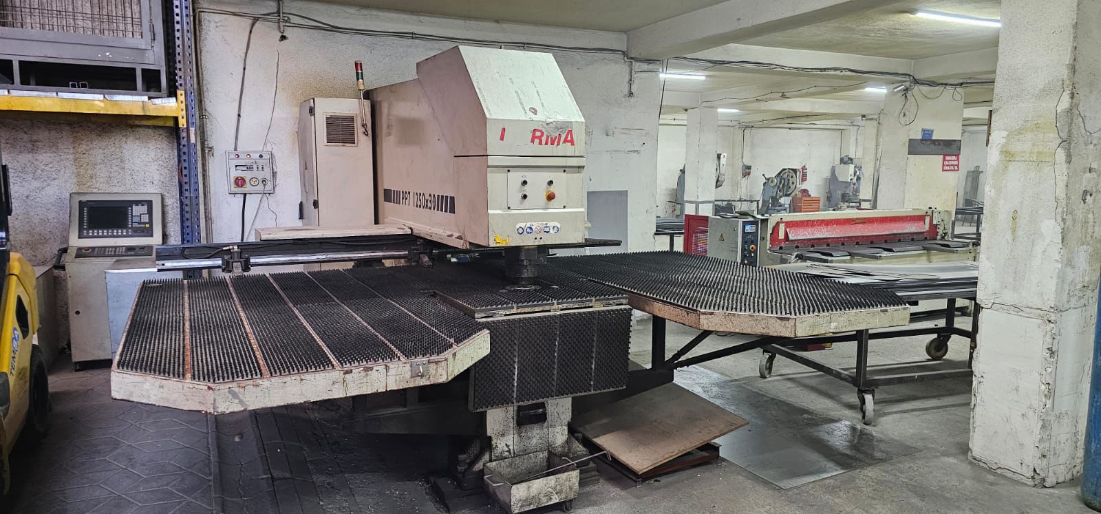 Poinçonneuse à cnc Durma PP7 1250x30