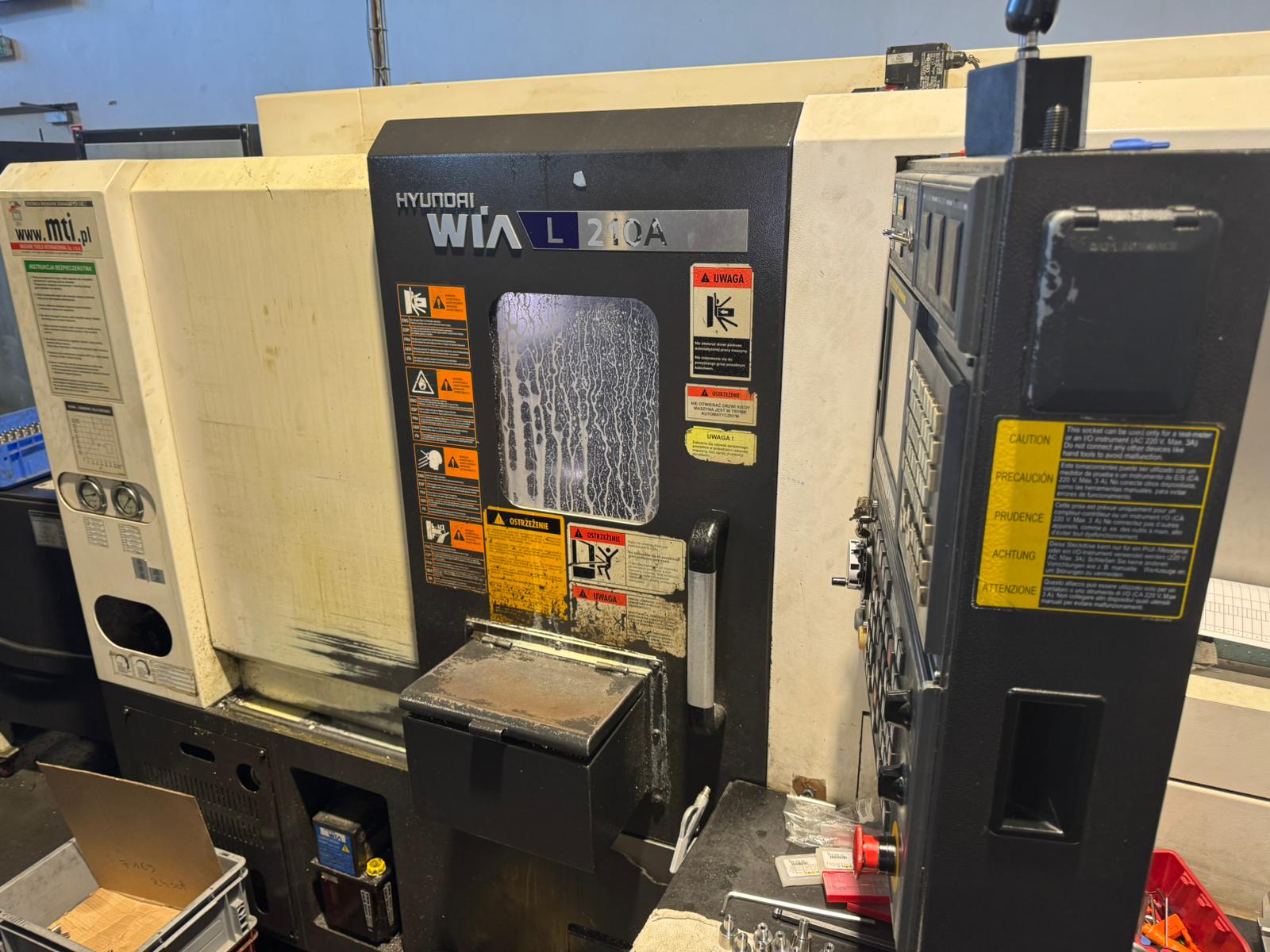 Tour cnc Hyundai WIA L230A