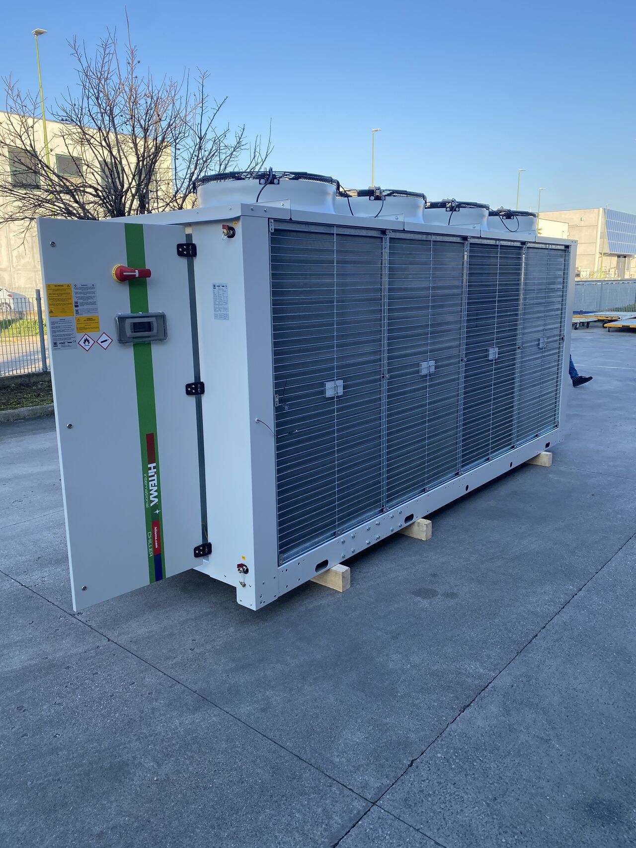 Refroidisseur Hitema International ENRF-R32.130 FREE-COOLING CUSTOMIZED AIR-COOLED LIQUID CHILLERS