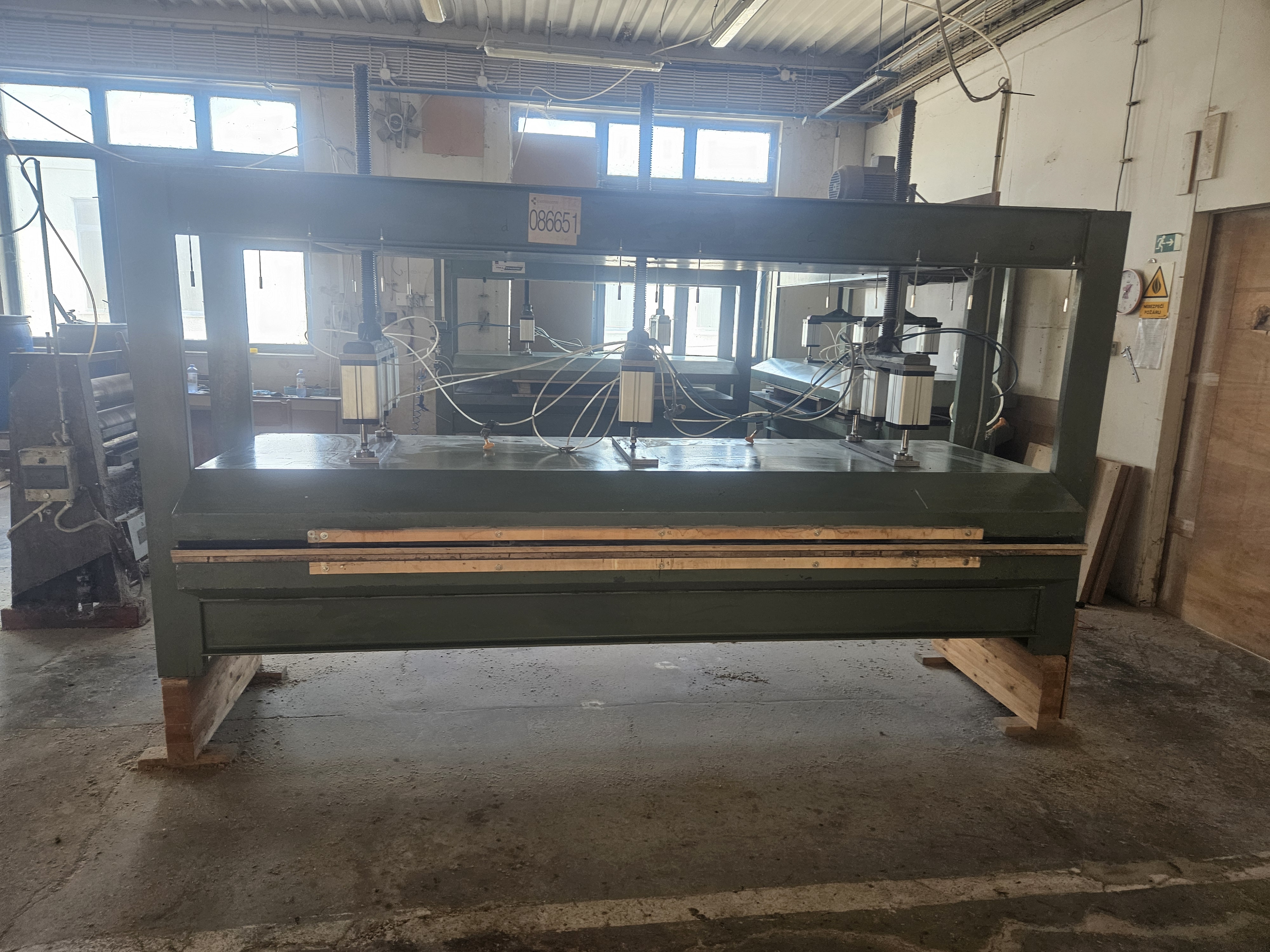 Presse à bois ITALPRESSE 3 000 × 1 230 mm