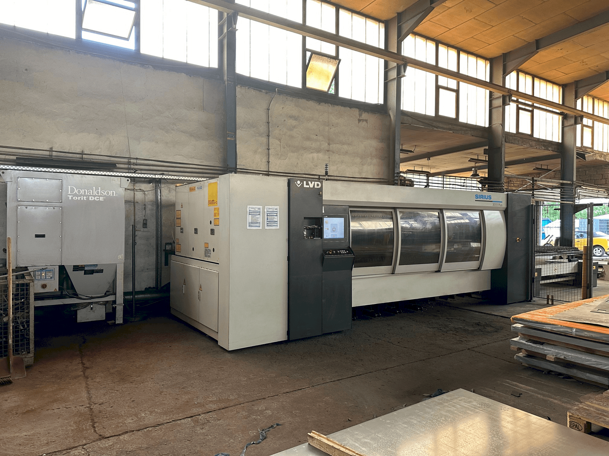 Machine de découpe laser LVD Sirius 3015 PLUS