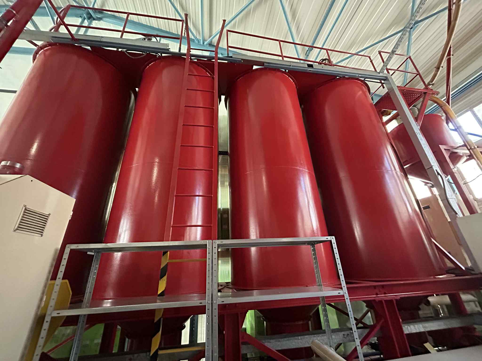Cuve 4 Silo capacity 2,6 Ton