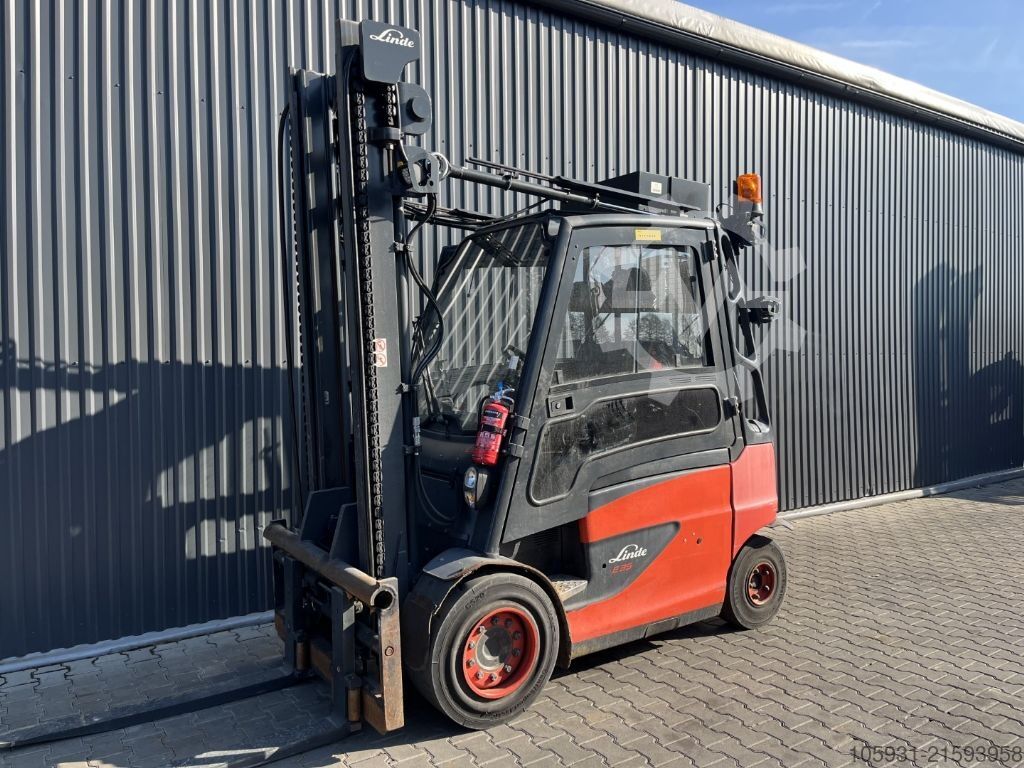 Electric 4-wheel forklift Linde E35H-01/600