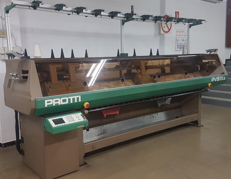 Métier à tricoter rectiligne PROTTI PV91X3 Faible nombre d'heures