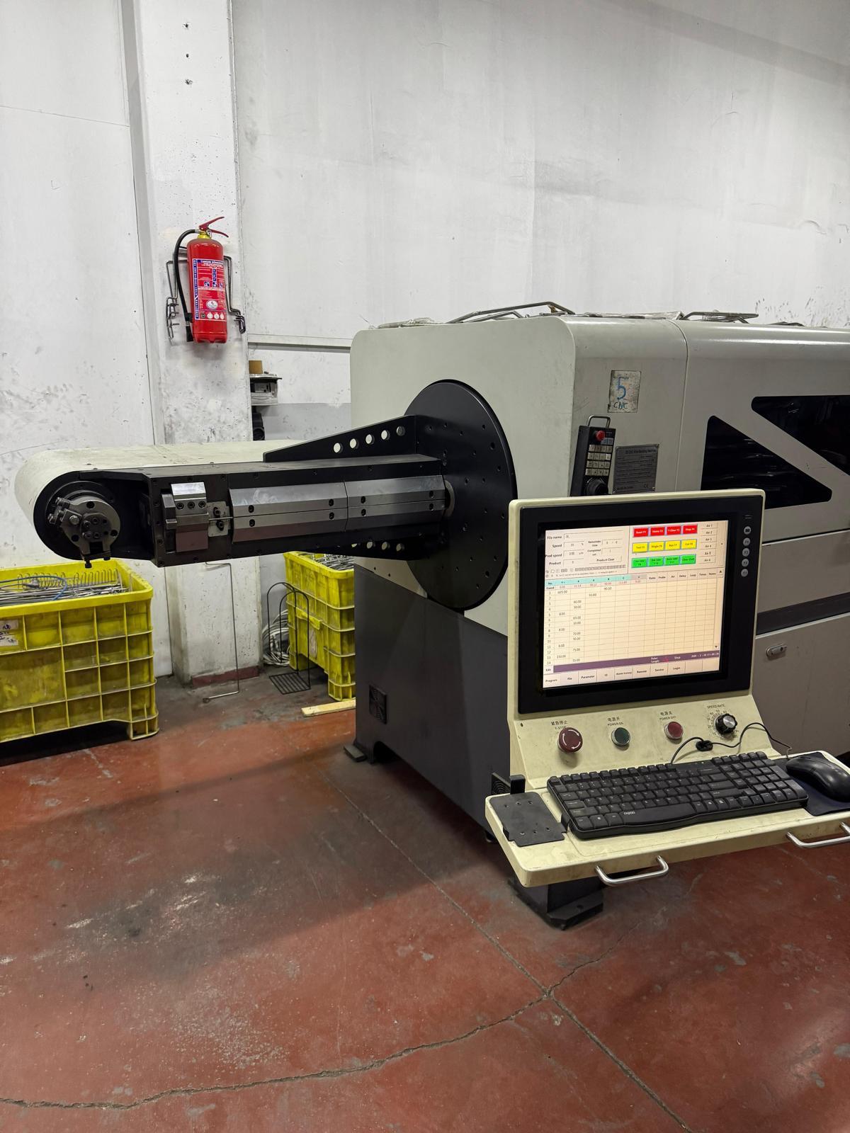 XLC 3DWBM0614 – Machine de cintrage de fil 3D à commande numérique (CNC)