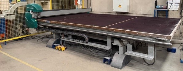 Machine de coupe et de façonnage du verre Bottero 352BCS-R EVO