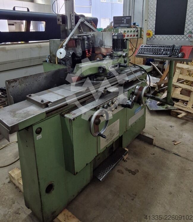 Cylindrical grinding machine TOS BUAJ 28