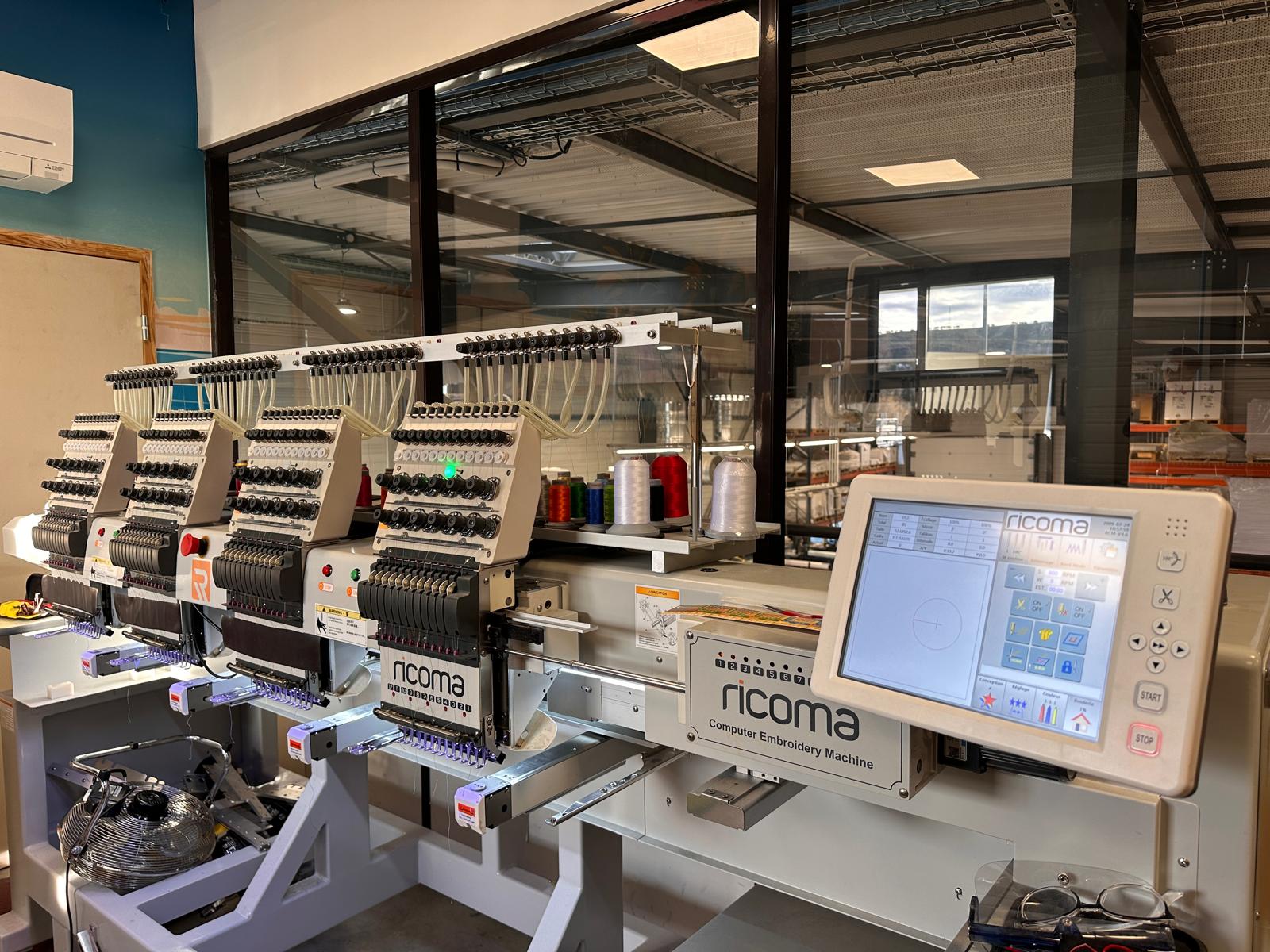 Machine à broder Tajima TFMX-IIC1206