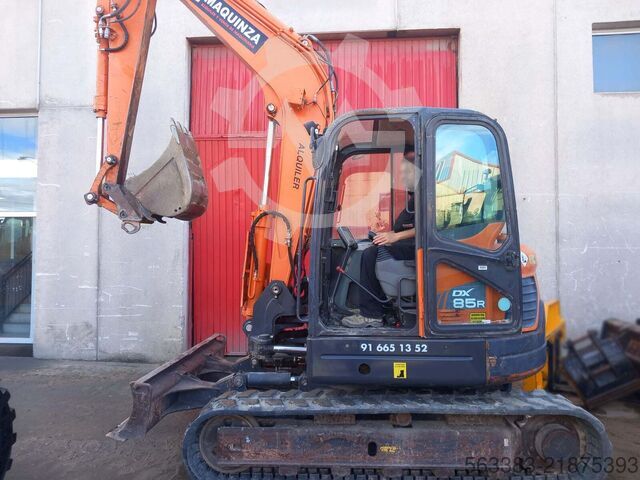 Crawler excavator Hitachi ZX 135 US-7