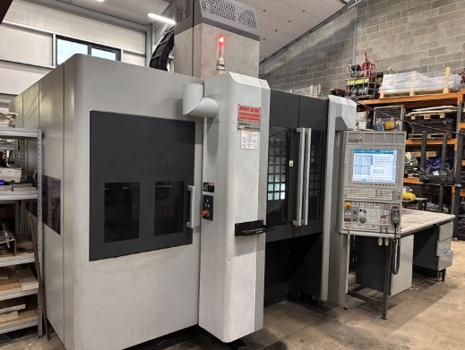 Centre d'usinage 5 axes Mori Seiki NMV3000DCG d'occasion