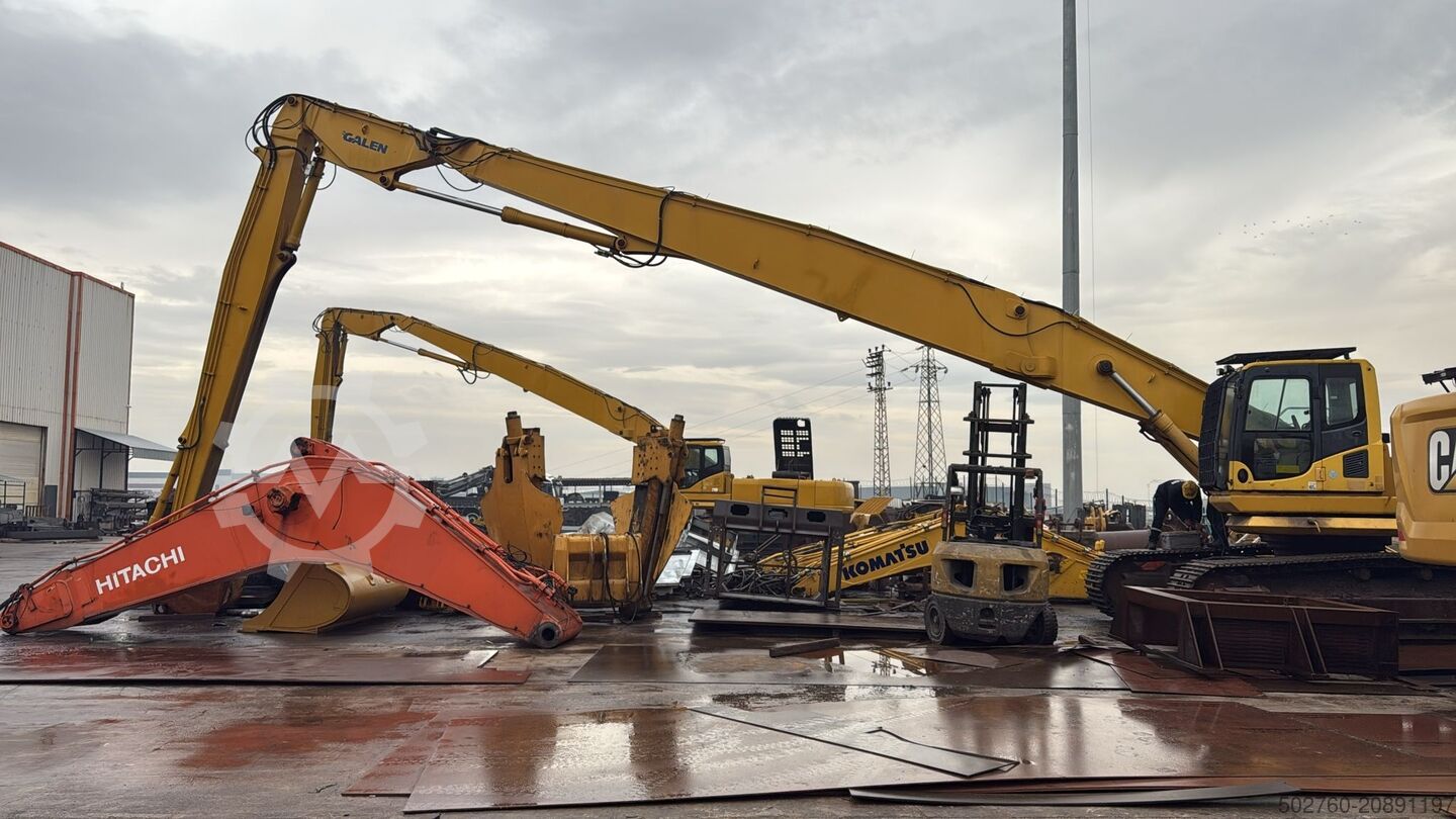 Demolition excavator Komatsu PC450-8