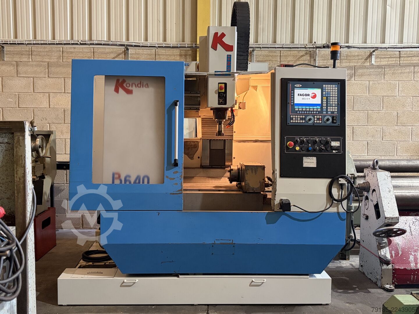 Vertical machining center KONDIA B 640