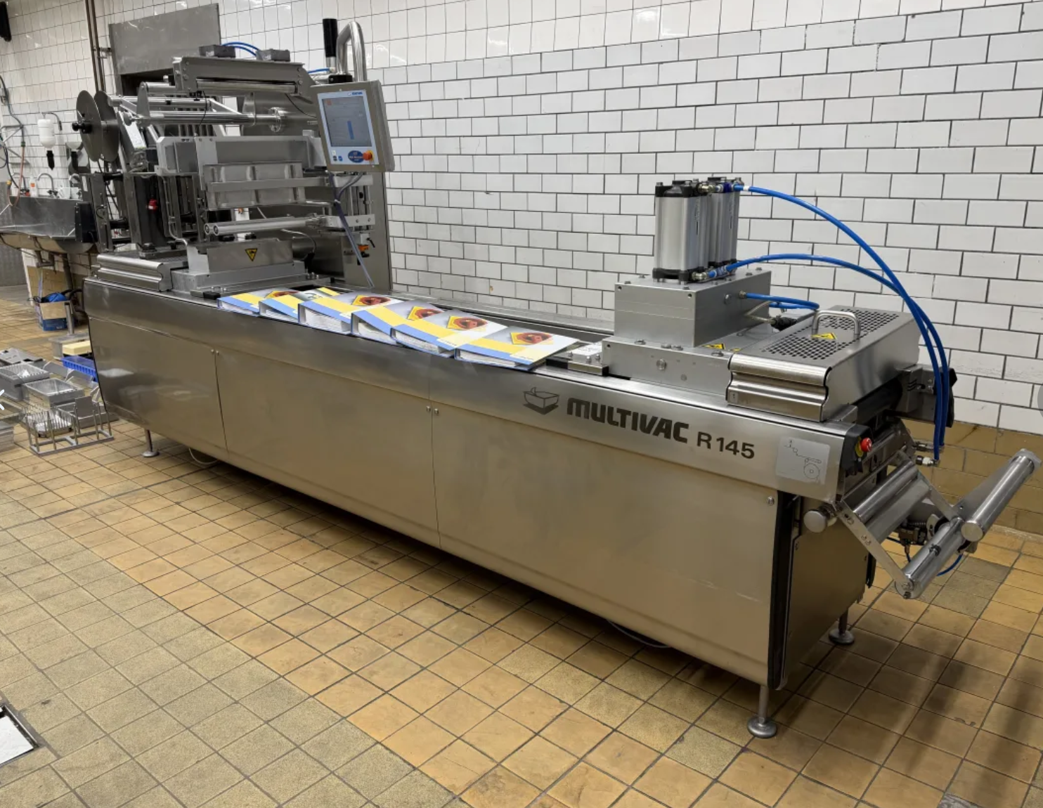 Ligne MULTIVAC R 145 Forme, Remplissage et Scellage (FFS)