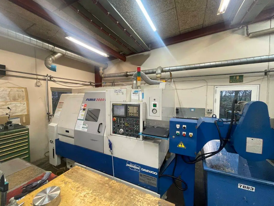 Tour motorisé cnc DOOSAN Puma 2000 Y d'occasion