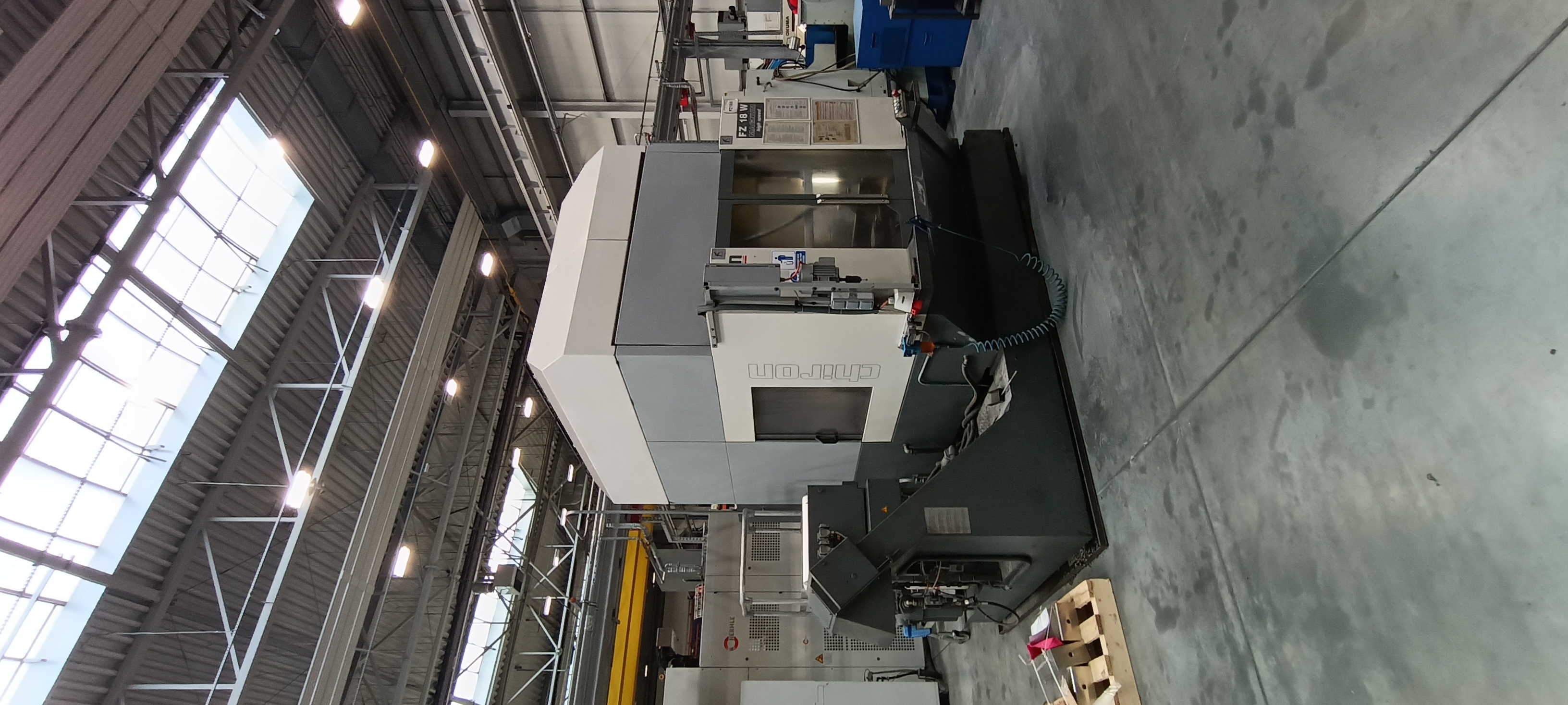 Fraiseuse cnc à banc fixe Chiron FZ18W Hot deal