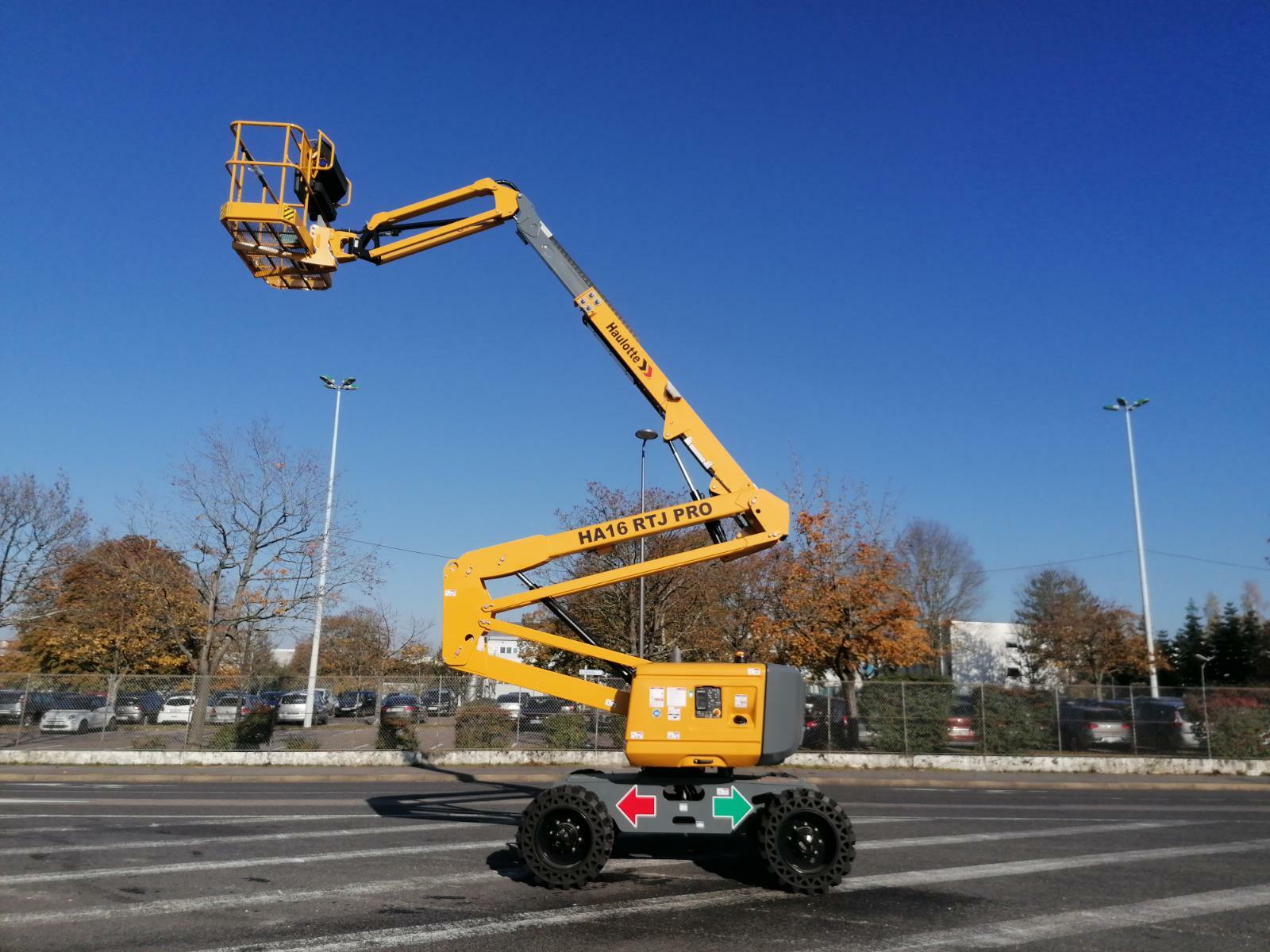 Machine de manutention Haulotte HA16RTJ PRO