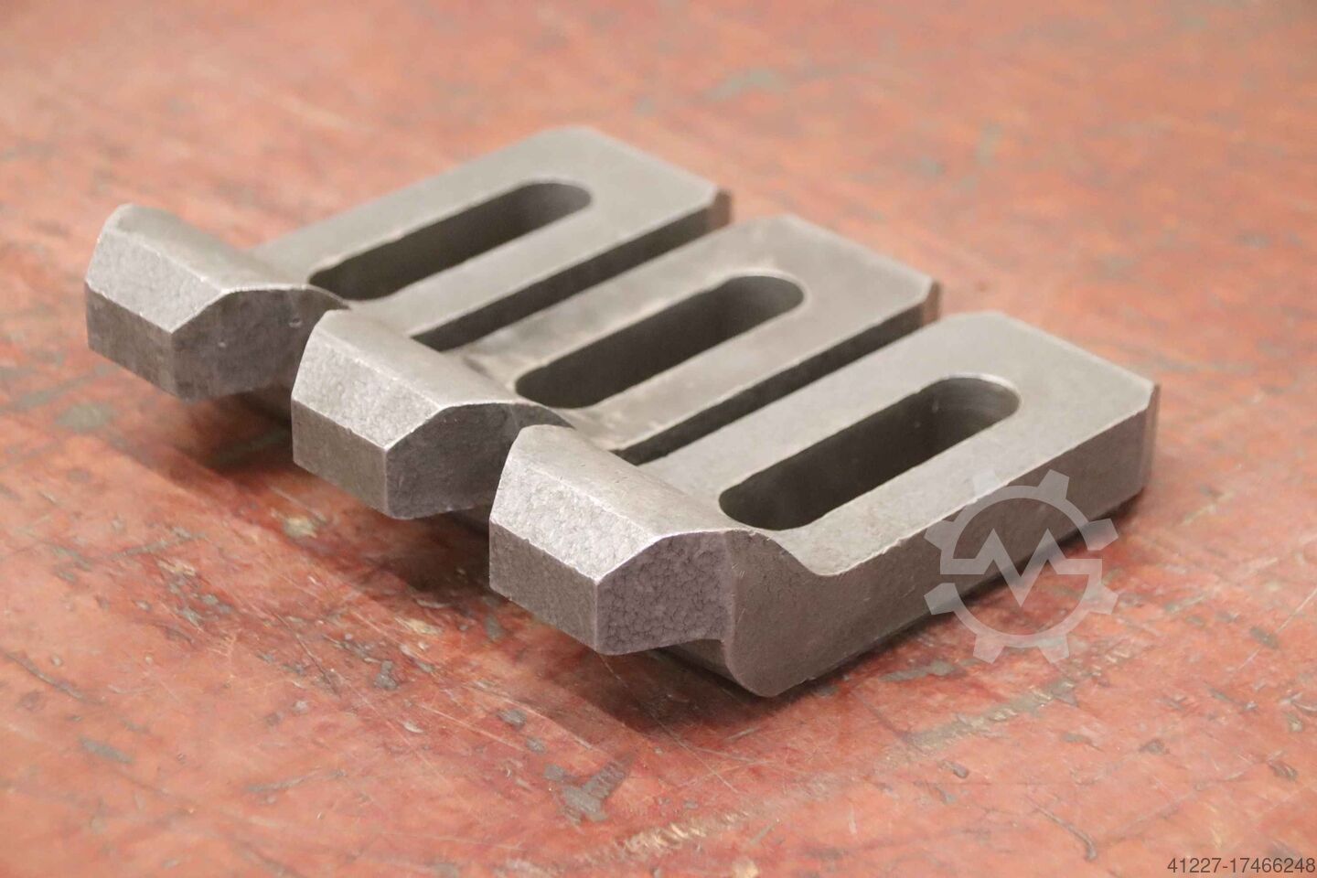 Outil de serrage 3 pièces unbekannt Nutbreite 23 mm