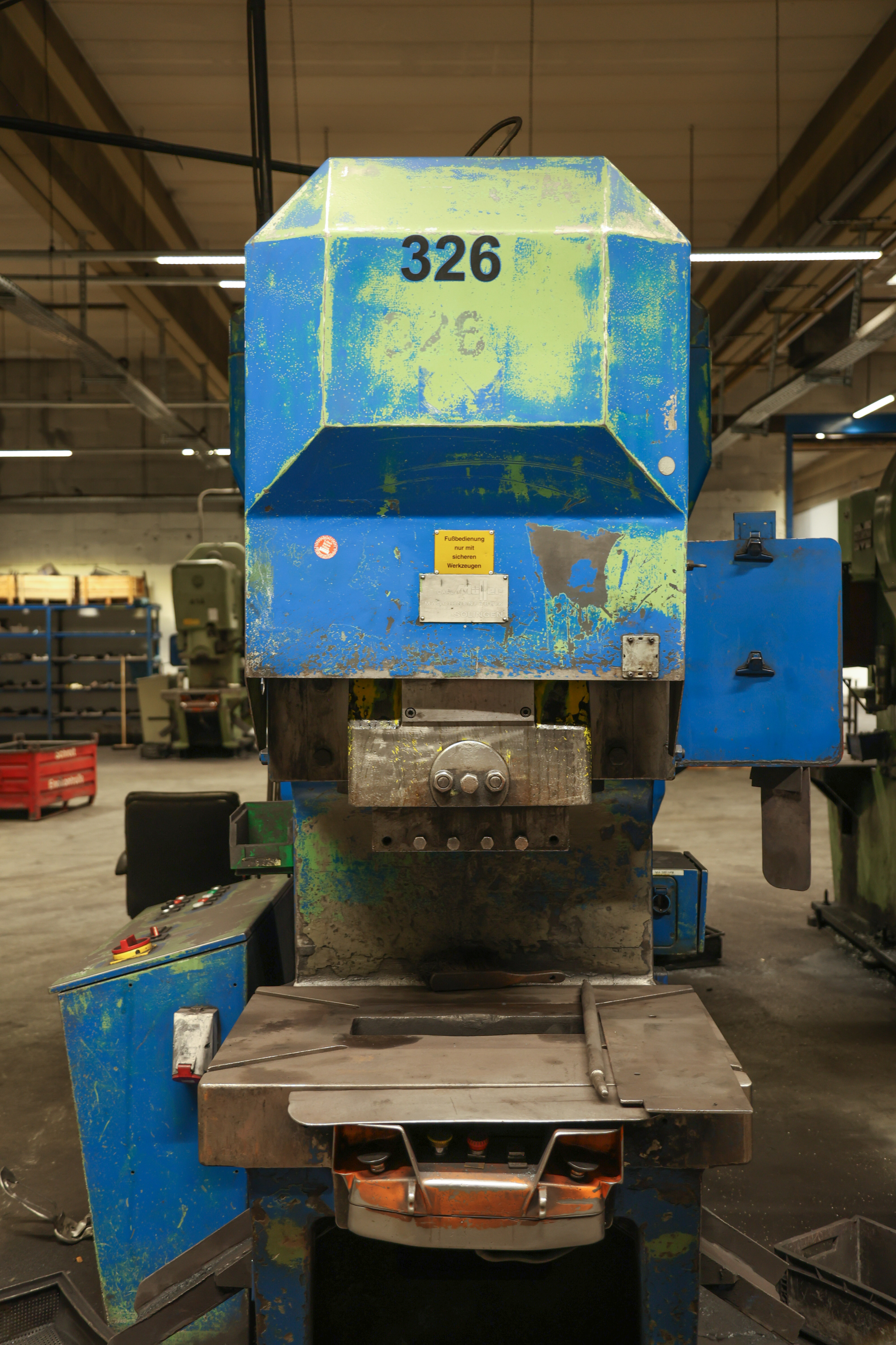 Presse d’ébavurage Müller EPR/R125