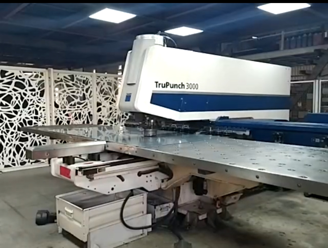 Poinçonneuse à cnc Trumpf Trupunch 3000 (S11)