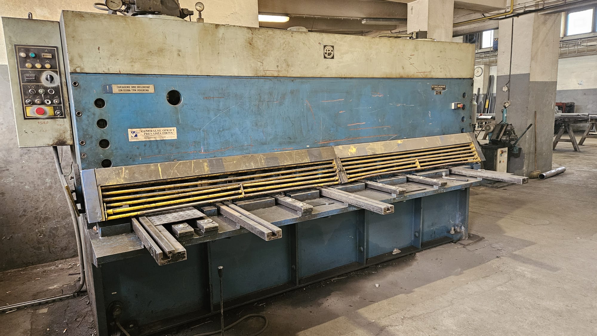 Cisaille guillotine hydraulique ESPE 3150/10 A