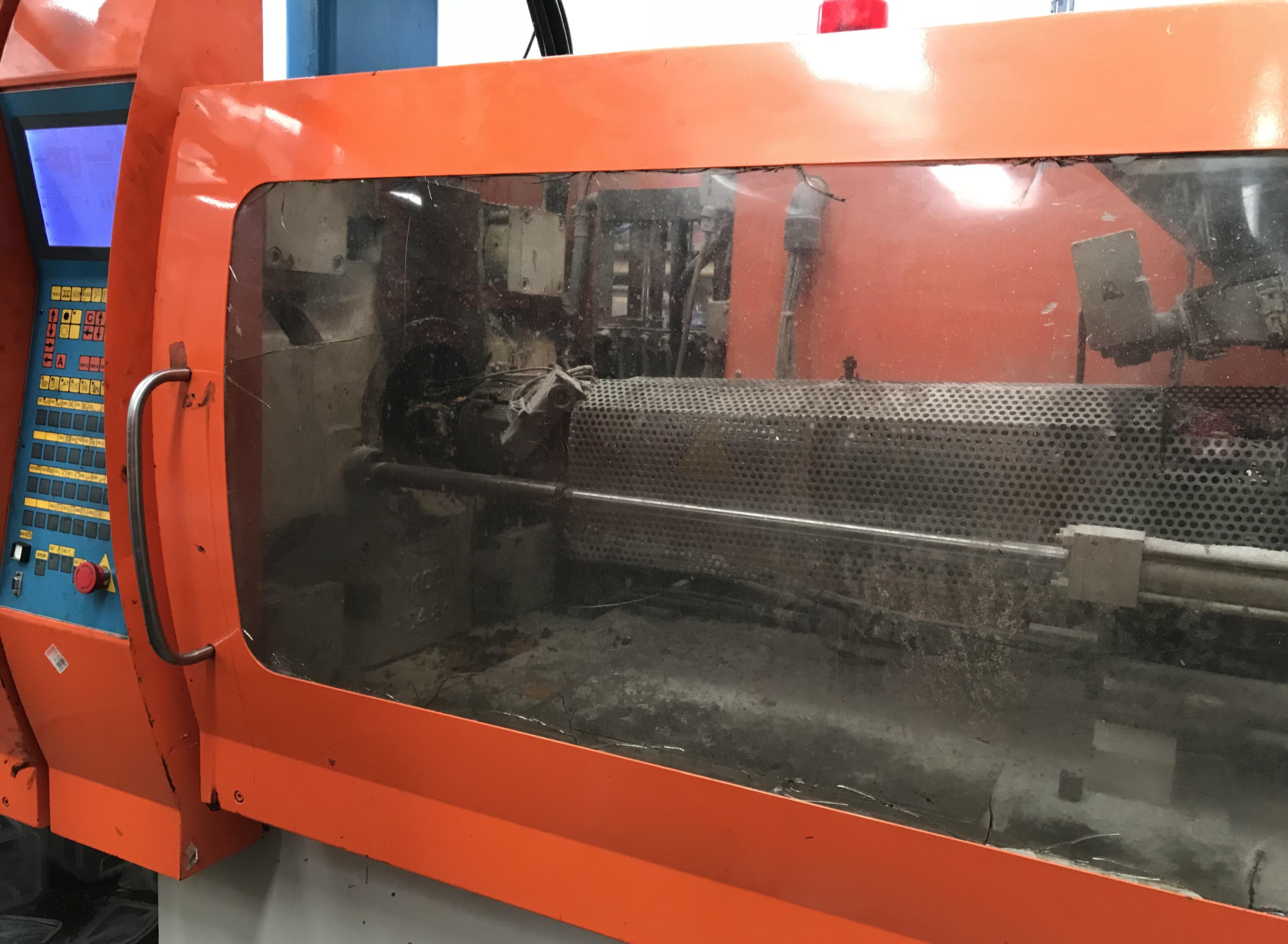 Presse à injecter MIR RMPE 200