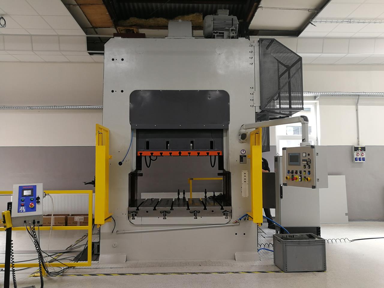 PRESSMONT LKT 250D