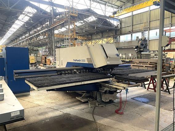 Cisaille guillotine hydraulique Trumpf TruPunch 3000 medium format