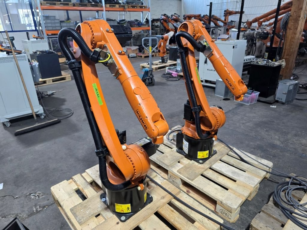 Robot industriel Kuka KR8 R1620 Cybertech