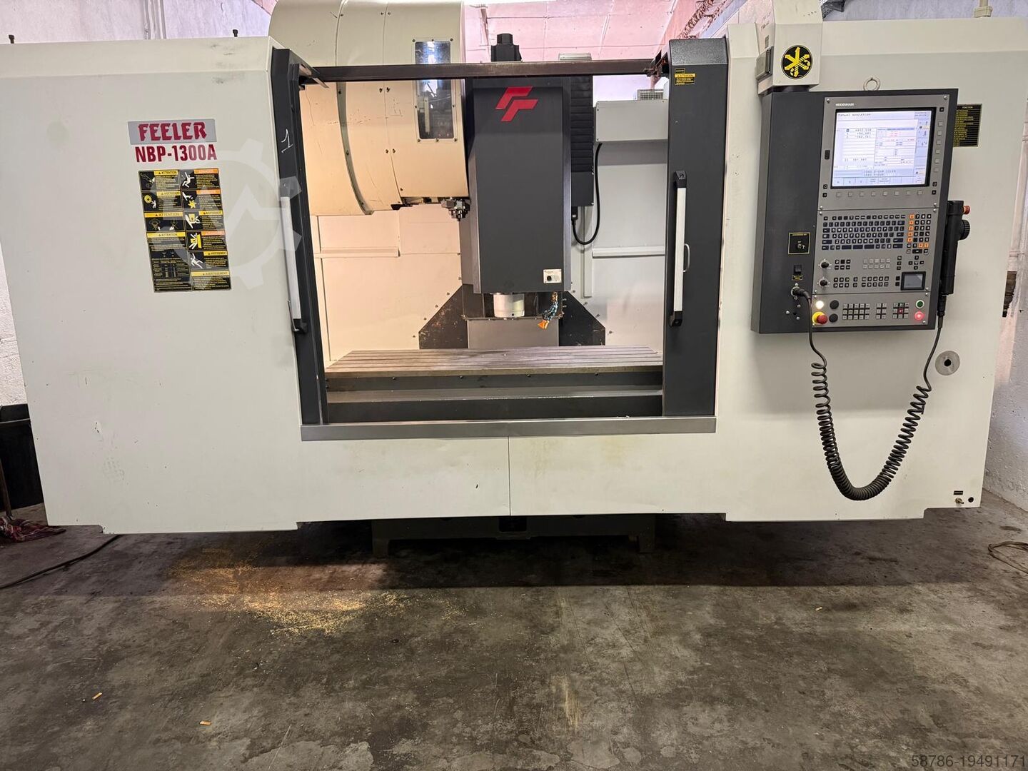 Vertical cnc machining center Feeler NBP-1300A