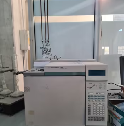 Equipement de laboratoire velp scientifica dk6 + agilent gc6990n parafilm pm 996 + laboport n86 + hach lange dr1900