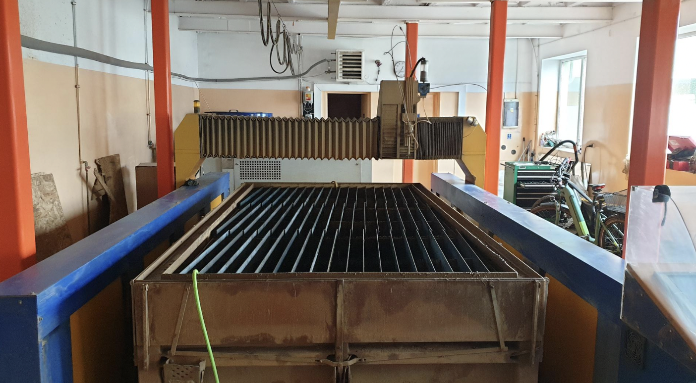 Machine de découpe jet d'eau ECKERT Opal WaterJet COMBO