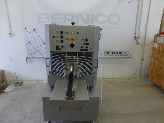 Machine à éplucher MAREL/CARNITECH 2630