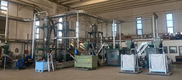 Installation d'affinage de métaux mixtes basée sur la technologie de triage à air fabriquée en Italie - Panizzolo Srl Trieur à air