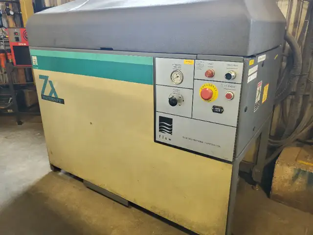Machine de découpe jet d'eau Flow IFB 4′ x 8′